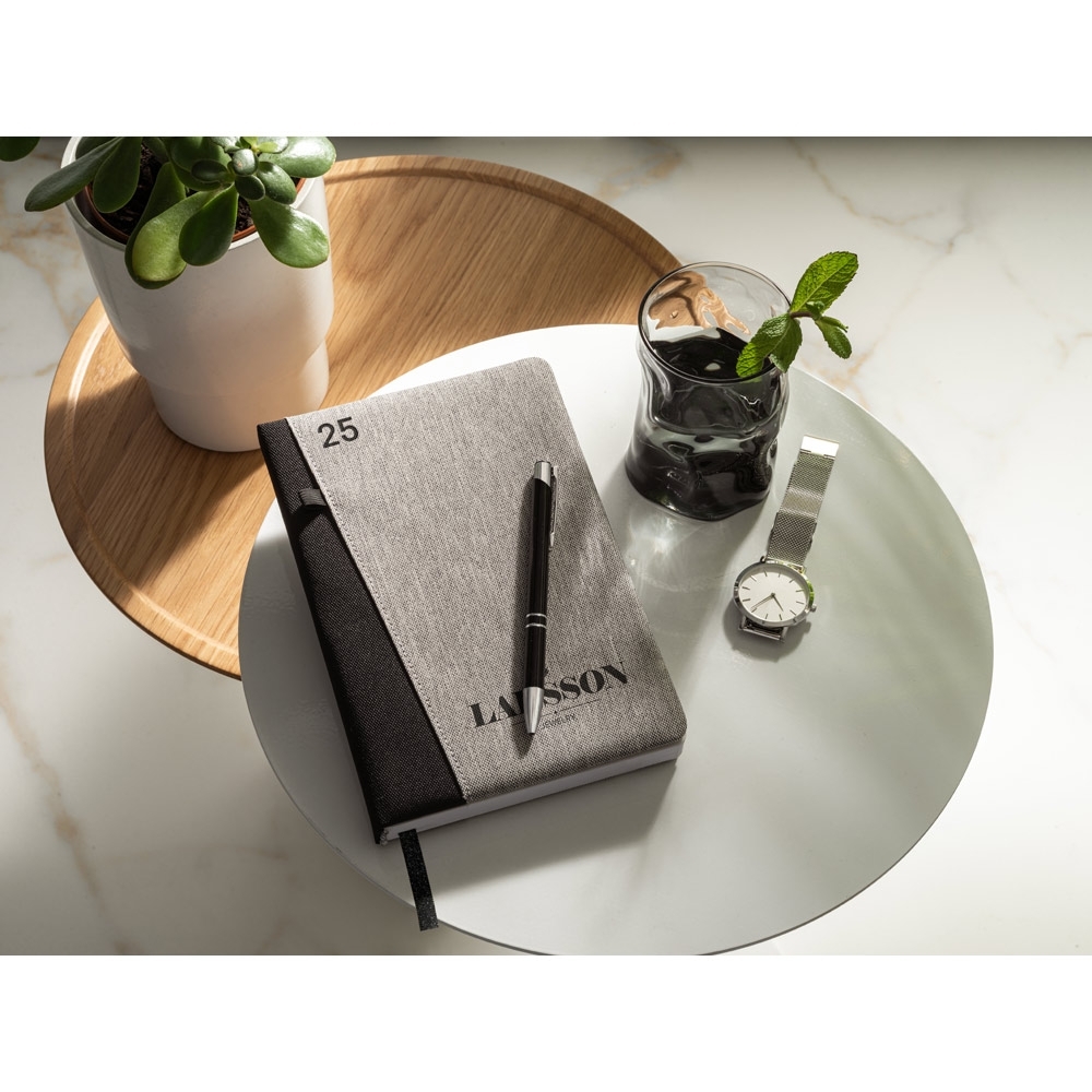 Agenda Personalizada LARSSON B5 2025